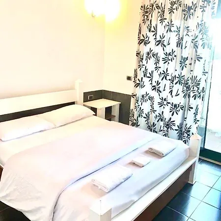 Different & Restorant Hotel *